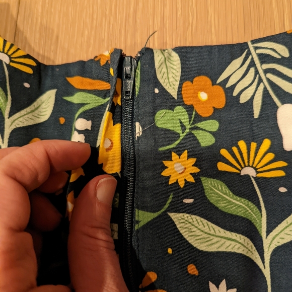 Floral Romper - Deep Green - Picture 2 of 7